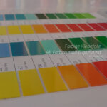 Farbige Klebefolie in 48 Farben matt und glänzend